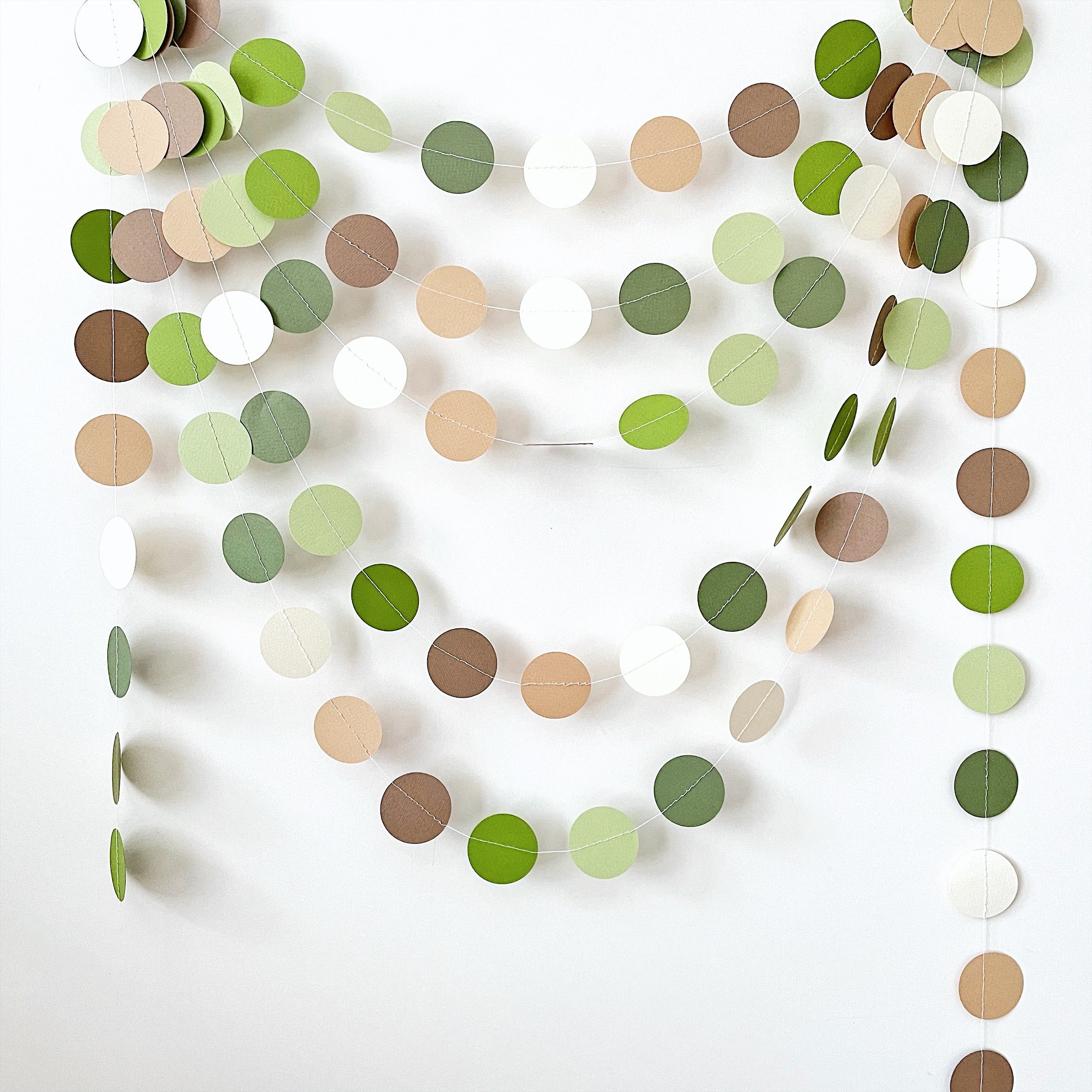 Tractor Birthday Circle Garland One year old birthday themes First Birthday Theme for Boys Paper Circle Garland Farm Party Garland Baby Shower Circle Garland