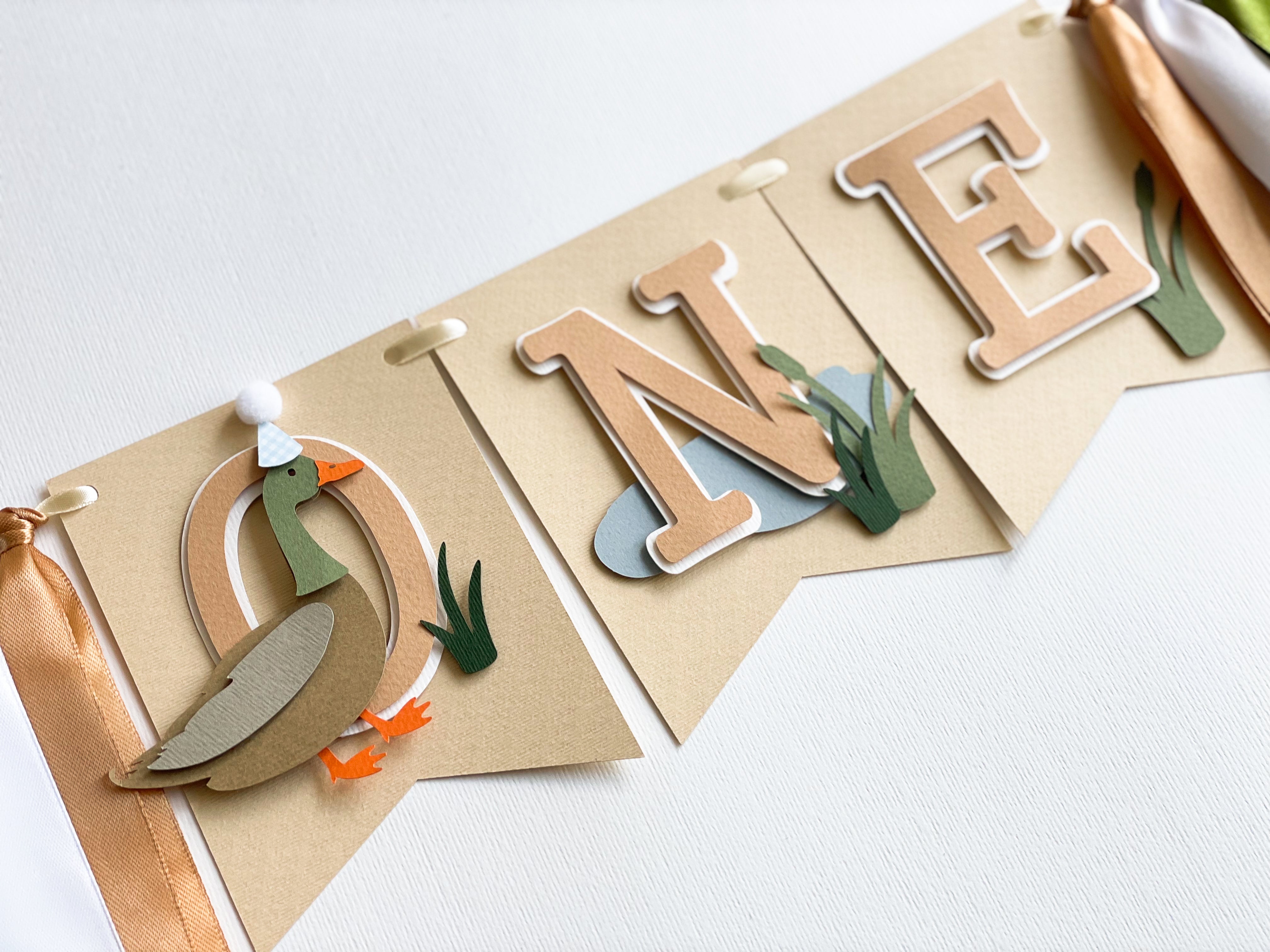 Lucky Duck One High Chair Banner: Ideal for 1st Birthday