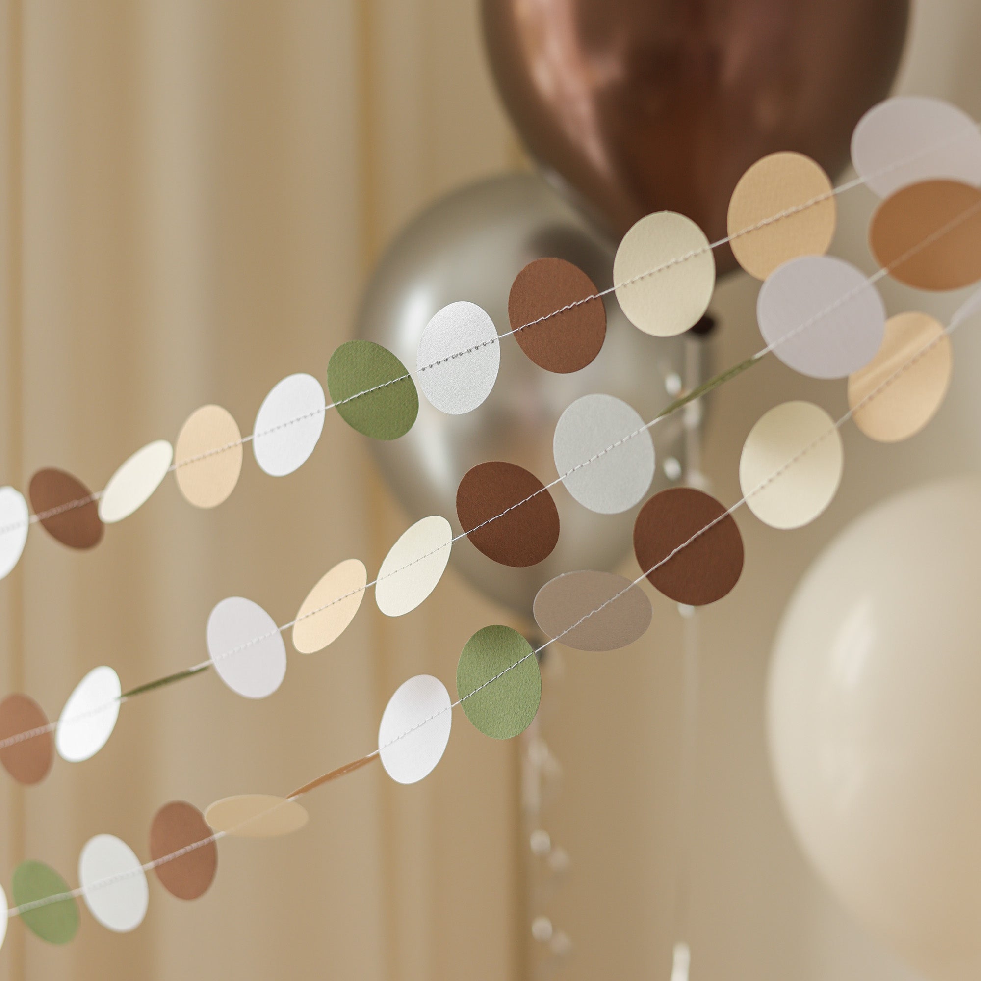 Elegant Winter Deer Garland for Holiday Decor