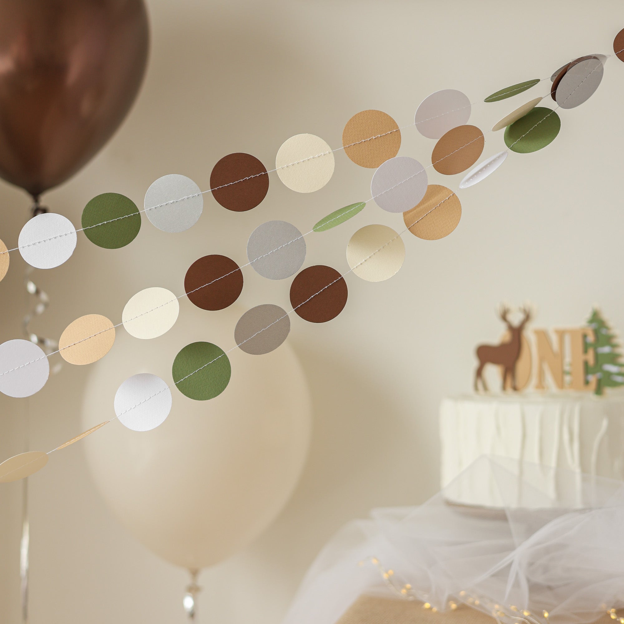 Elegant Winter Deer Garland for Holiday Decor