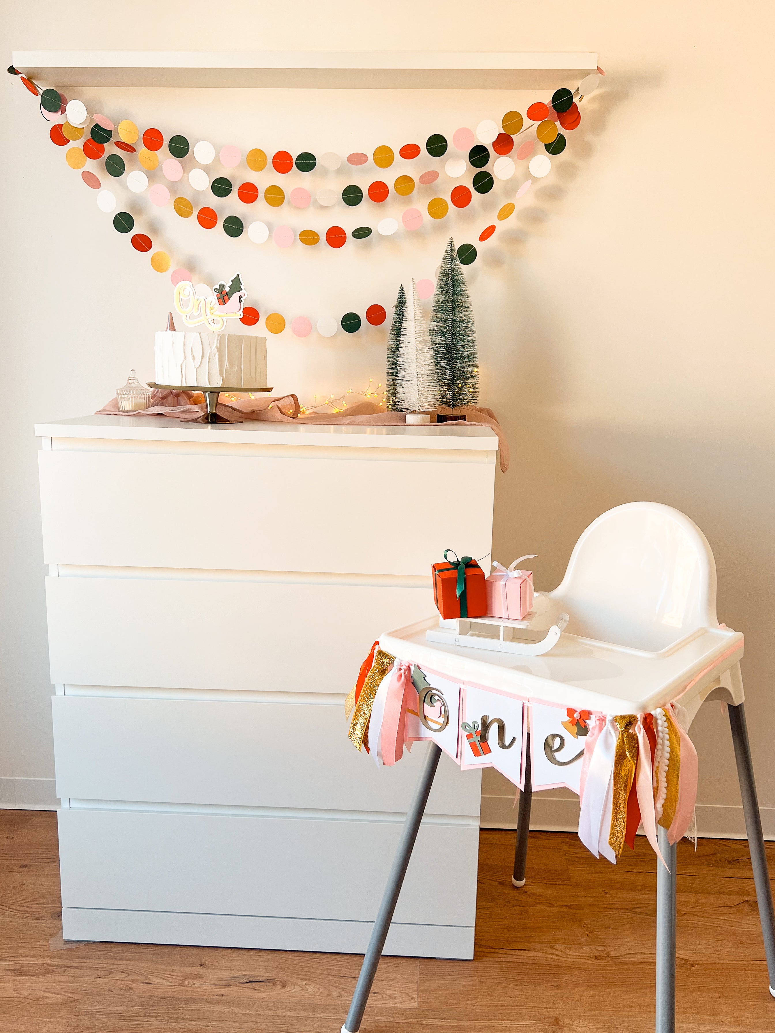 Fun to be One" Garland: A Celebration to Remember!